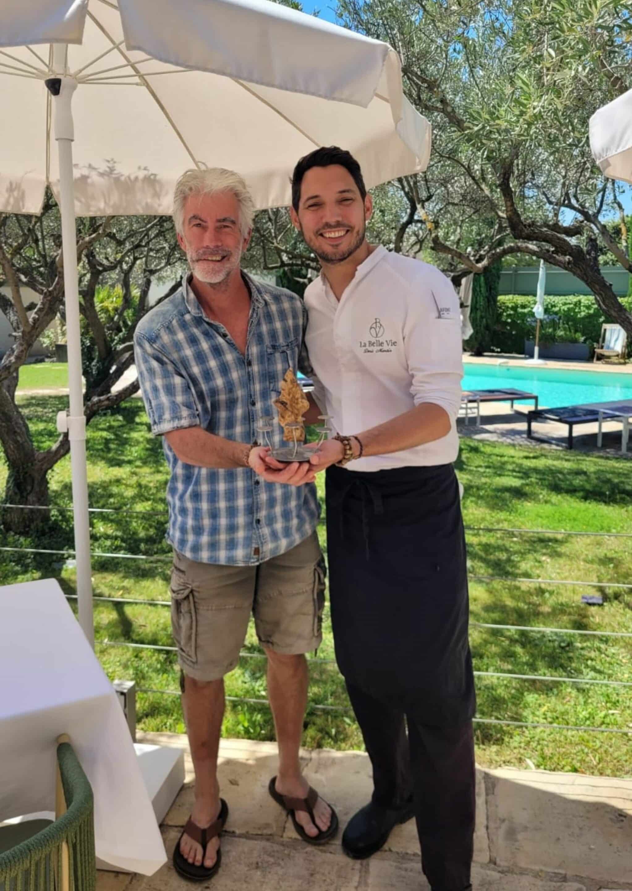Olivine_Chef Denis Martin Olivine sculpteur et le Chef étoilé Denis MARTIN du restaurant étoilé La Belle Vie à Saint Hilaire D'Ozilhan (30210 )
